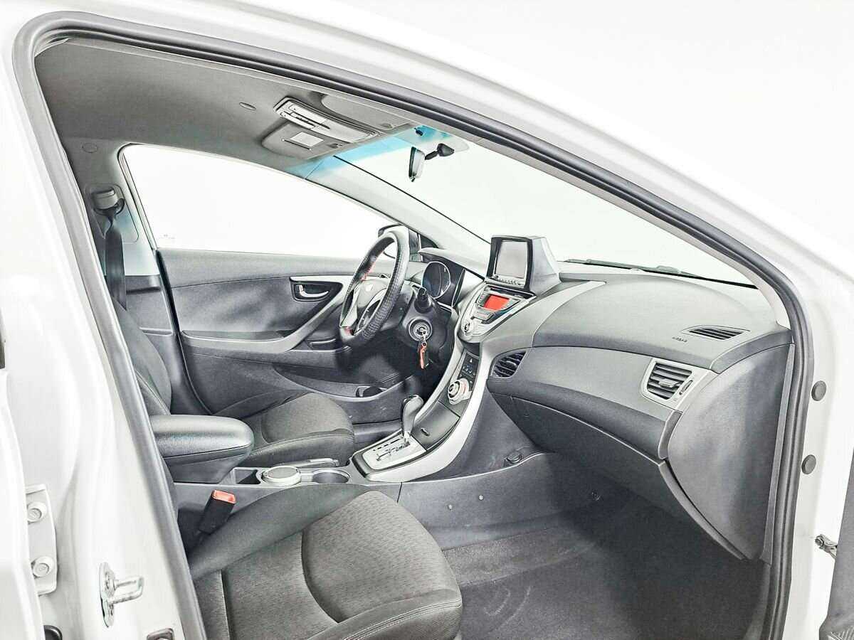 Hyundai Avante, 2011 Фото №7