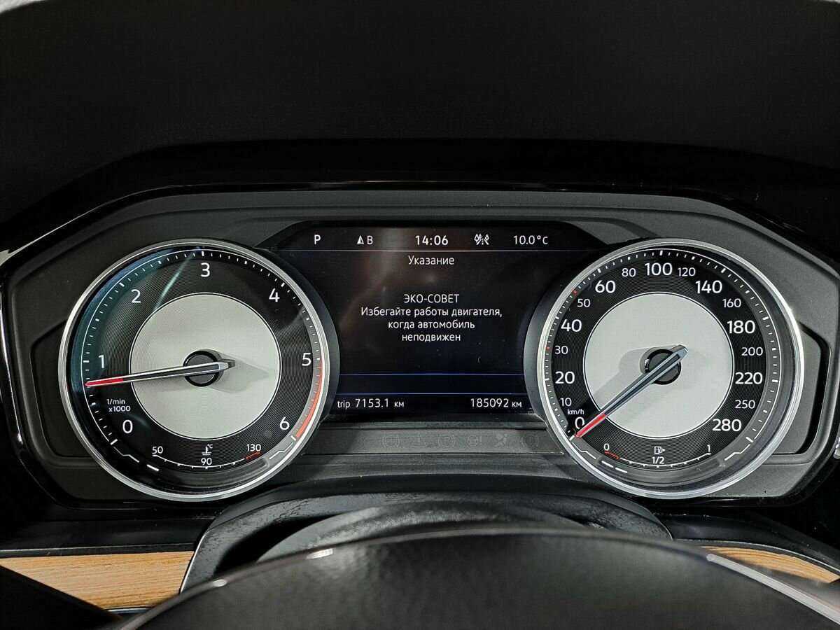 Volkswagen Touareg, 2018 Фото №11