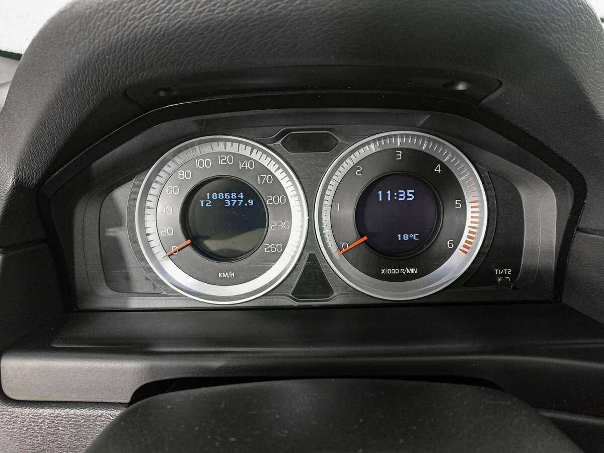 Volvo XC70, 2011 Фото №11