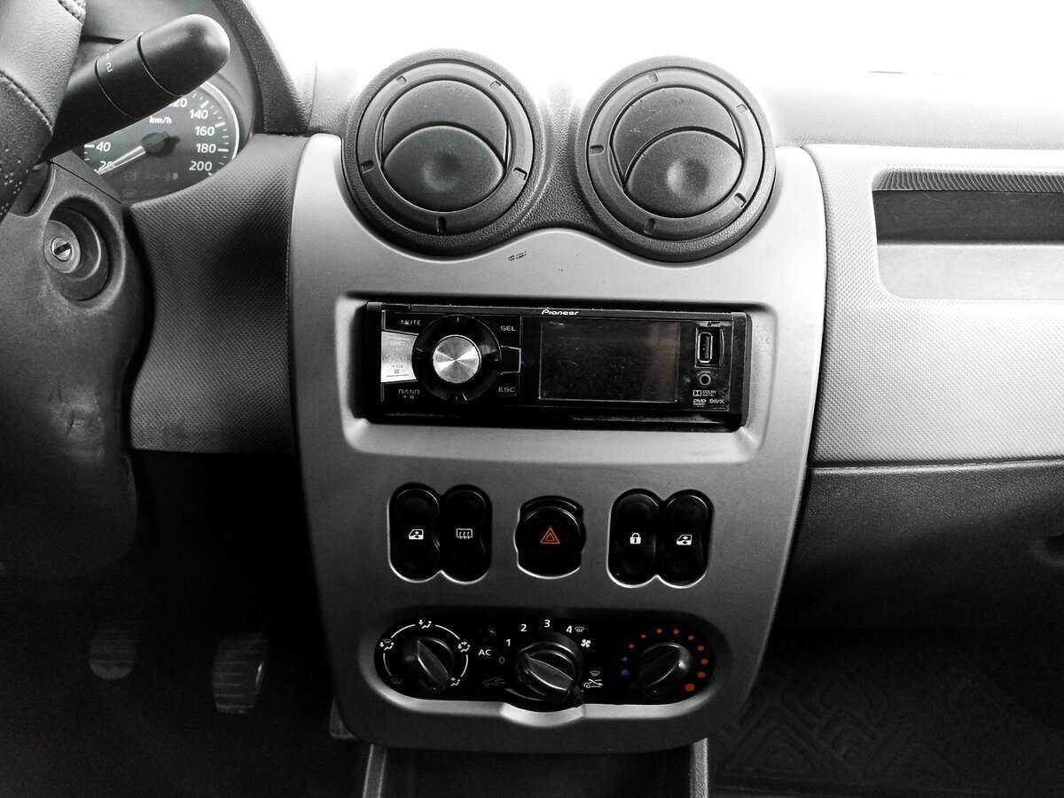 Renault Logan, 2011 Фото №13