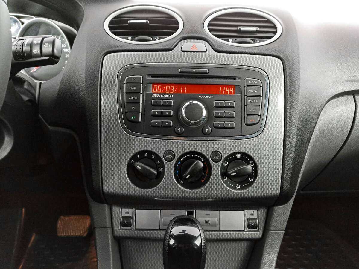 Ford Focus, 2011 Фото №13