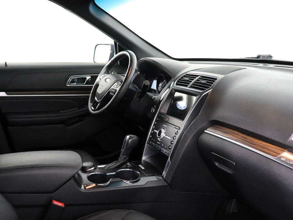 Ford Explorer, 2018 Фото №7