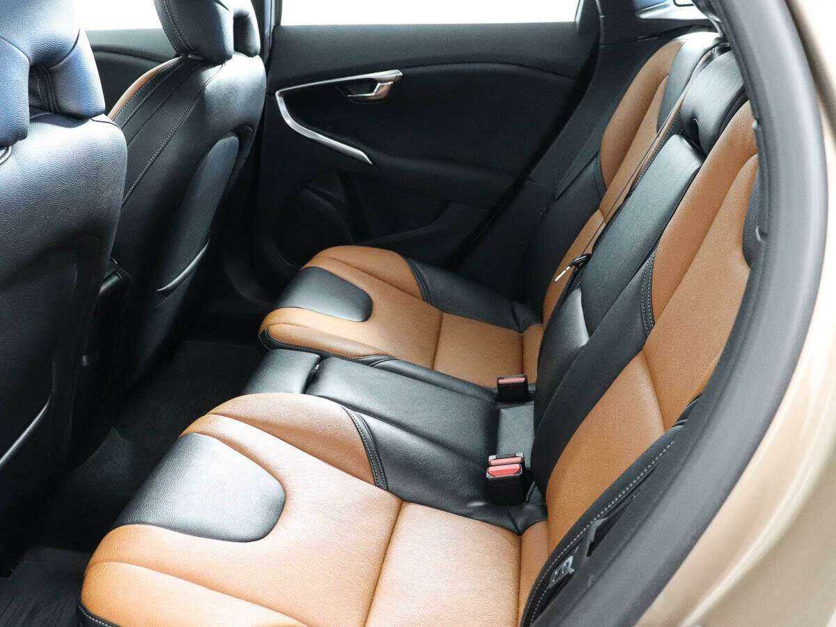 Volvo V40 Cross Country, 2015 Фото №9