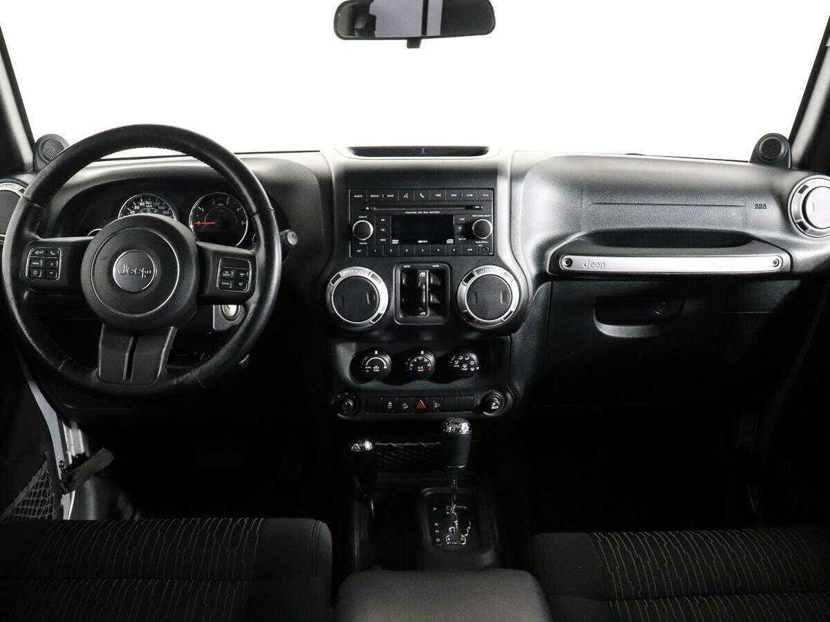 Jeep Wrangler, 2011 Фото №11