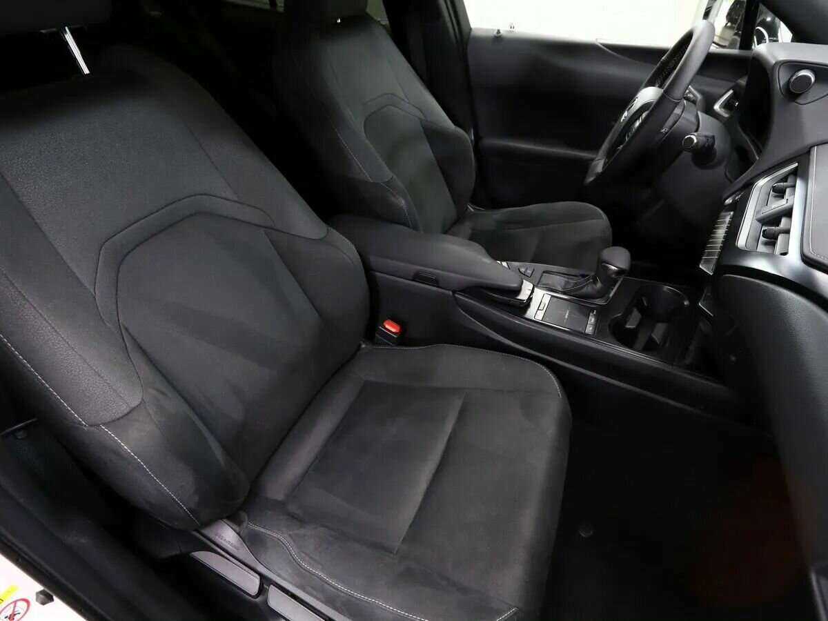 Lexus UX 200, 2019 Фото №13