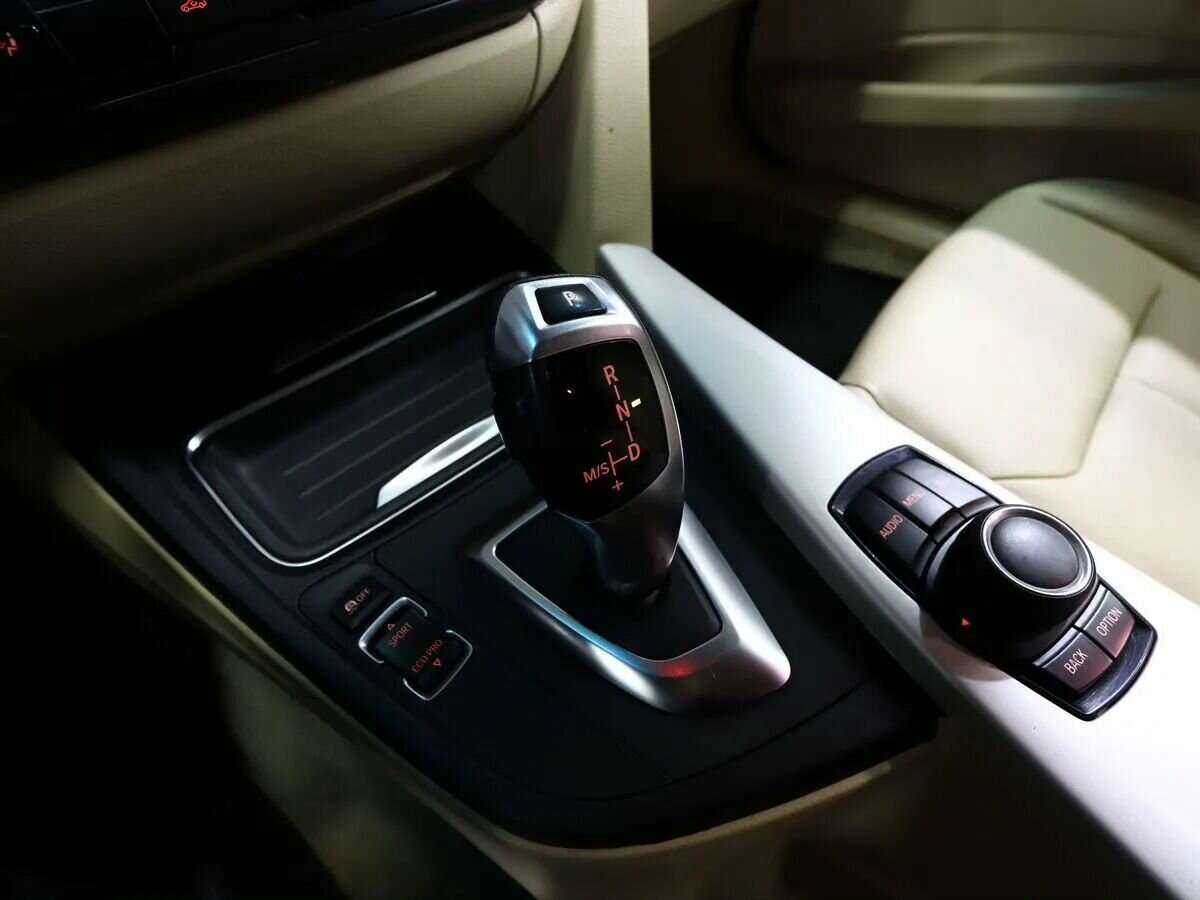 BMW 3 серии 316i, 2014 Фото №20