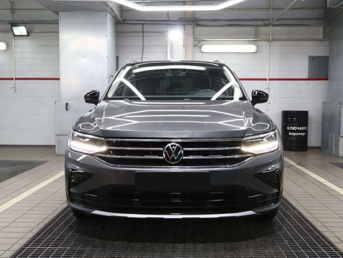 Volkswagen Tiguan, 2021 - 48 011 км. | Фото №3