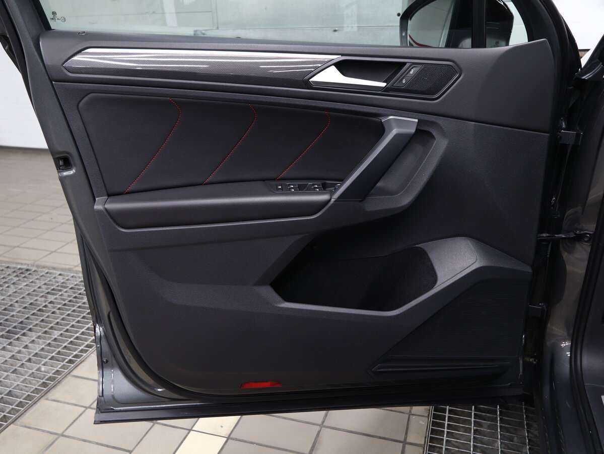 Volkswagen Tiguan, 2021 - 48 011 км. | Фото №6