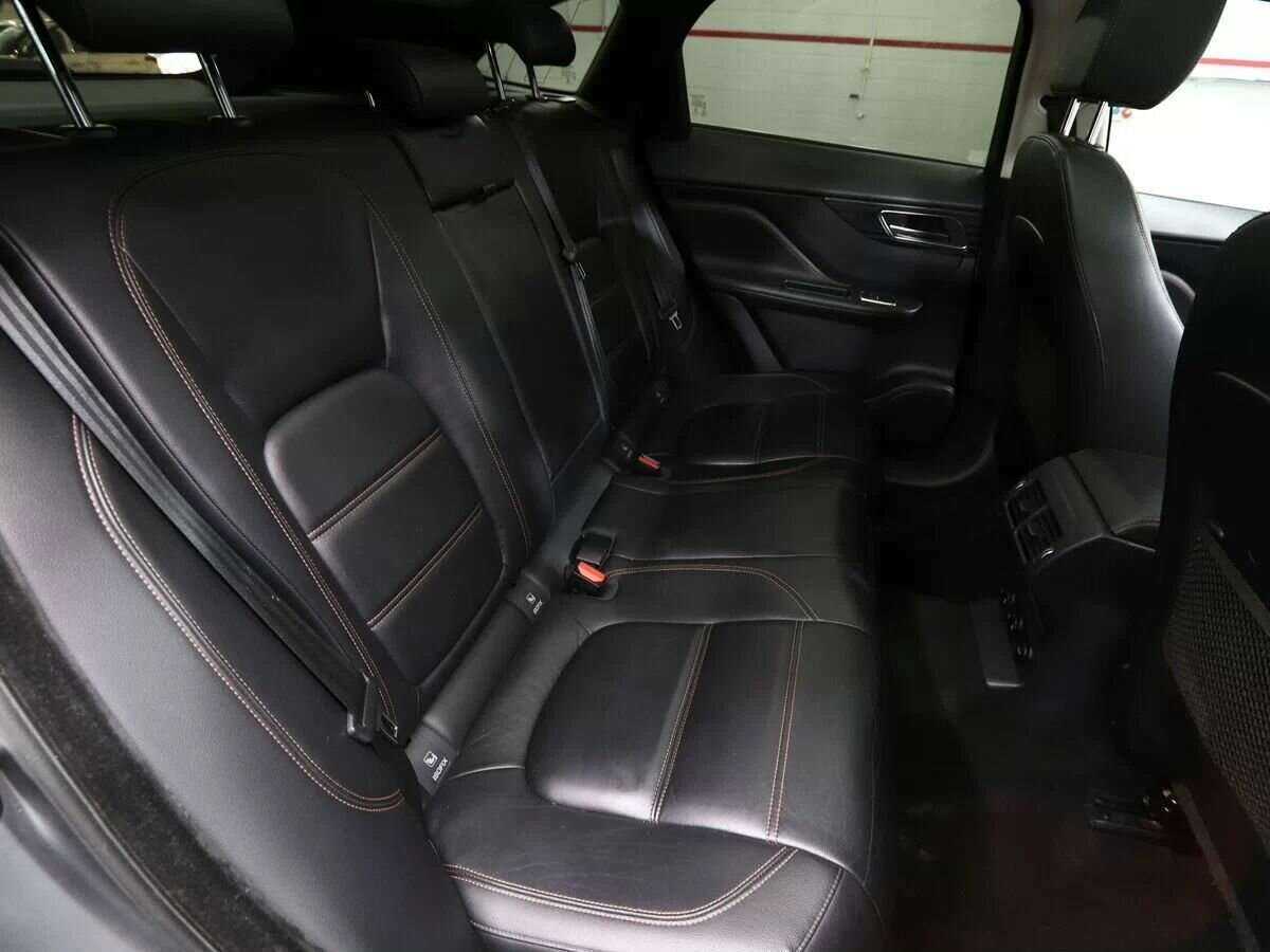 Jaguar F-Pace, 2016 Фото №19