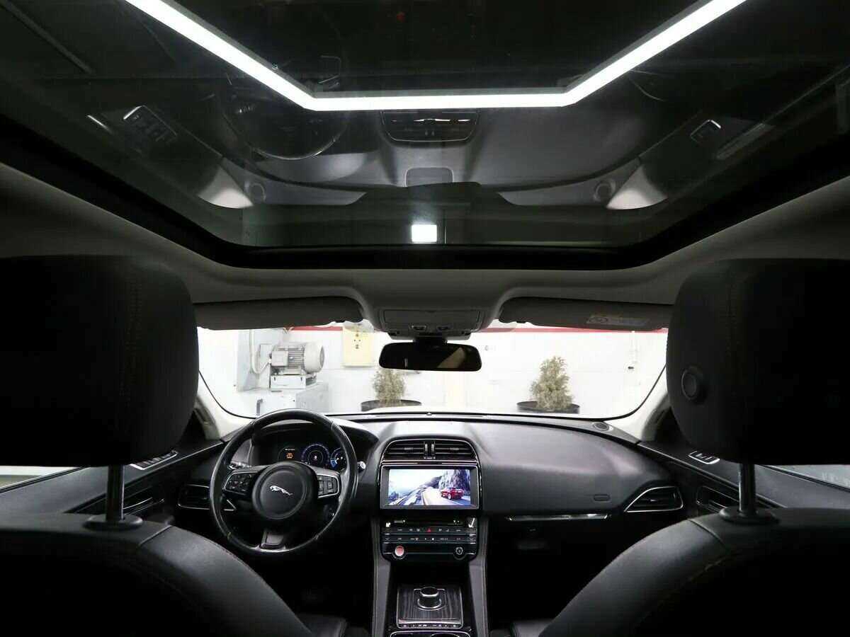 Jaguar F-Pace, 2016 Фото №21