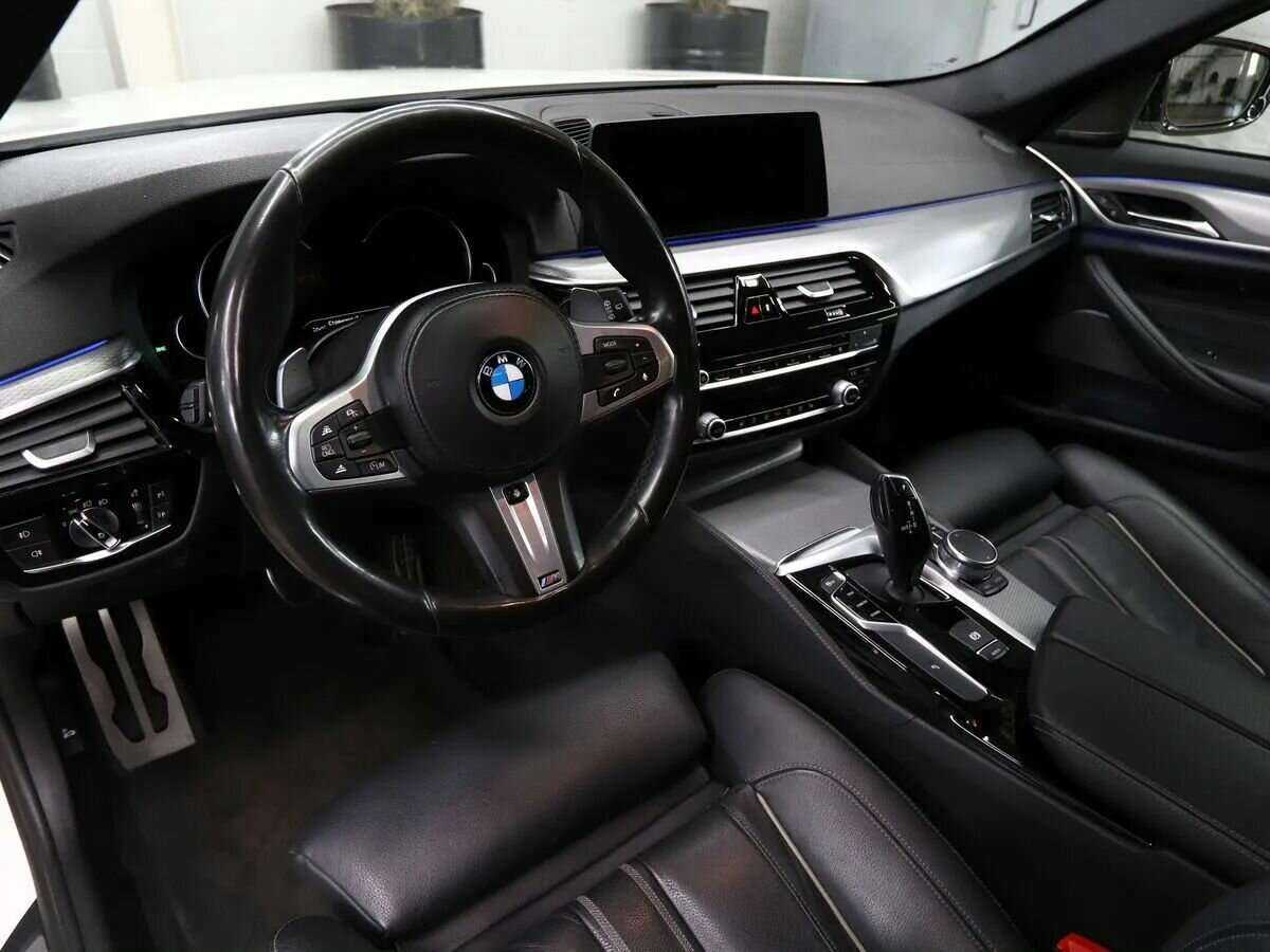 BMW 5 серии 530d xDrive, 2018 Фото №9