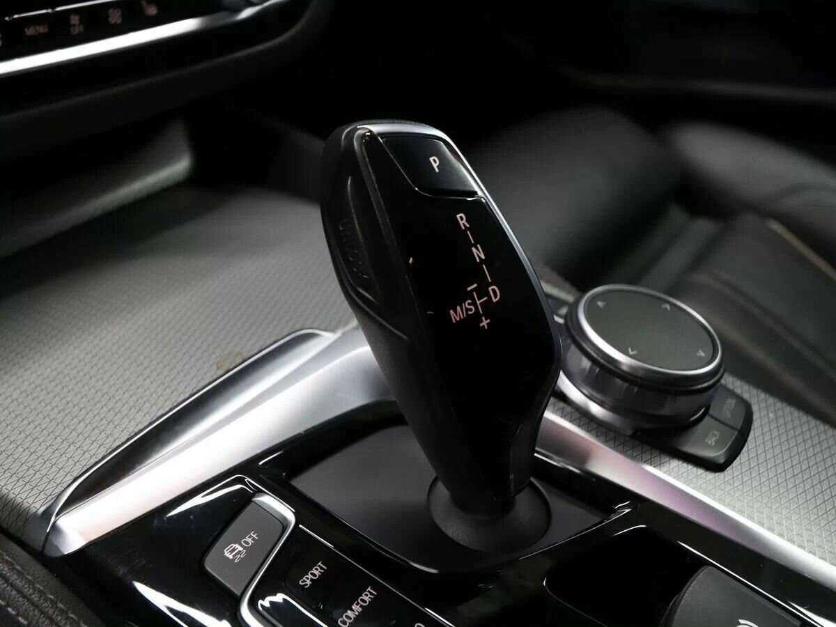 BMW 5 серии 530d xDrive, 2018 Фото №10