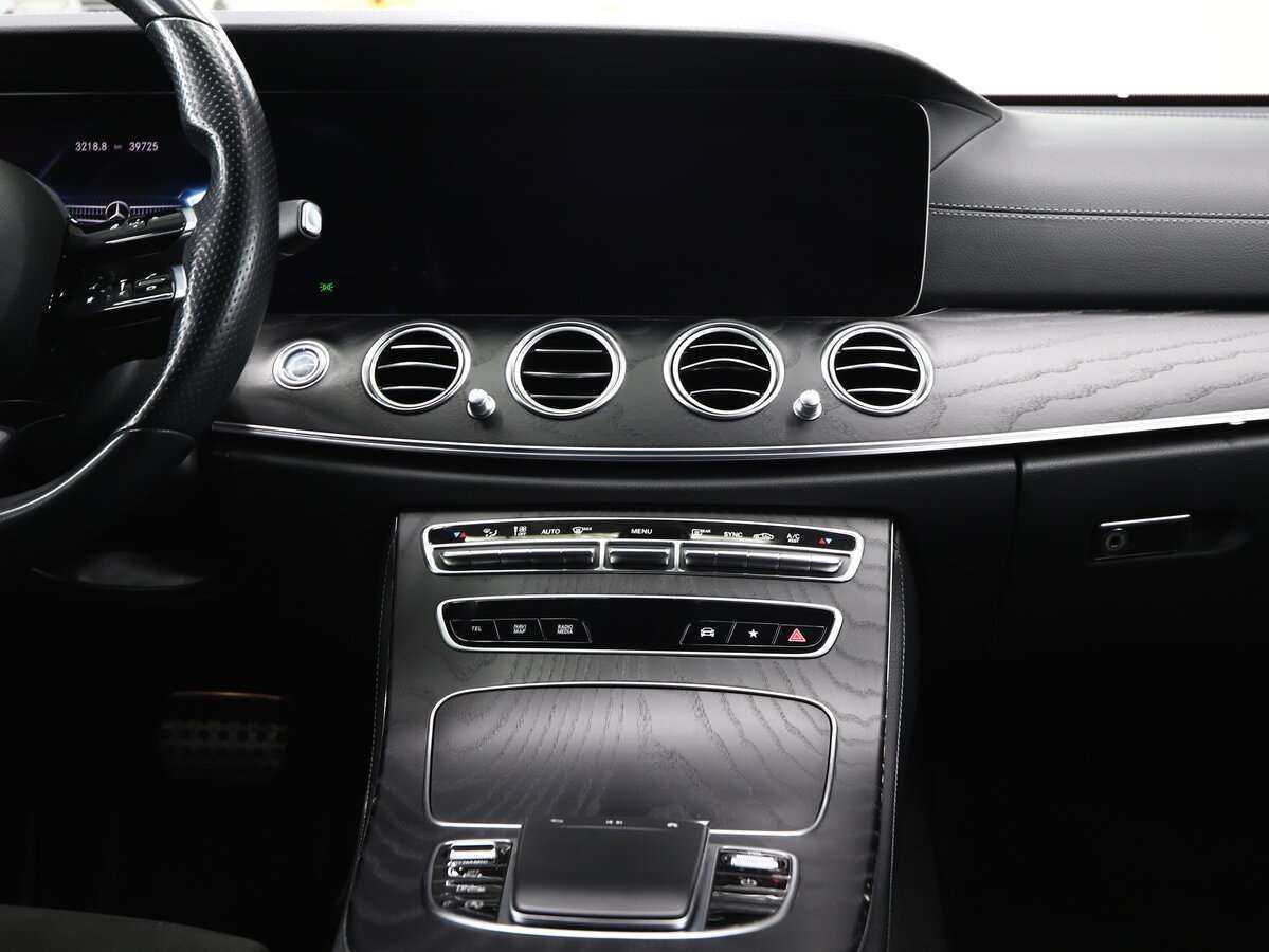 Mercedes-Benz E-Класс 200, 2021 Фото №16