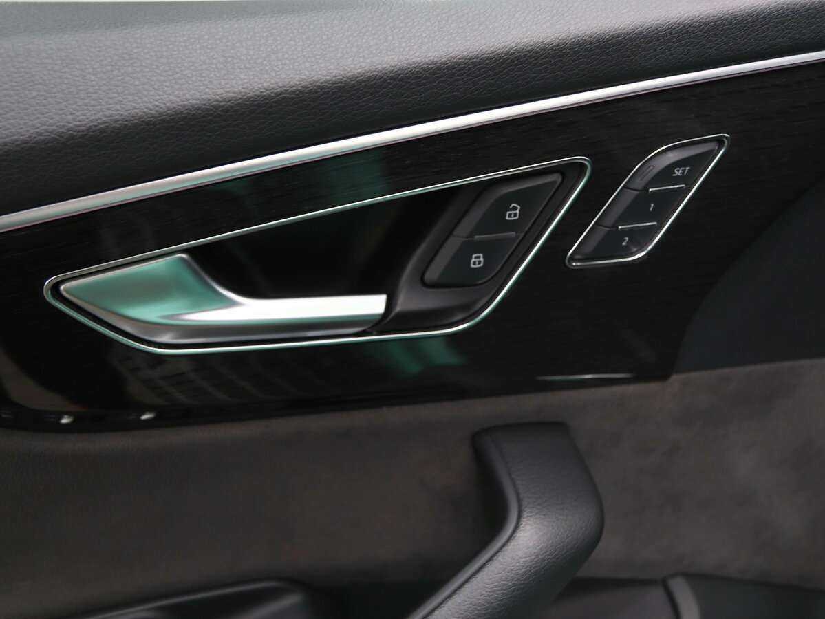 Audi Q8 55 TFSI, 2018 Фото №6