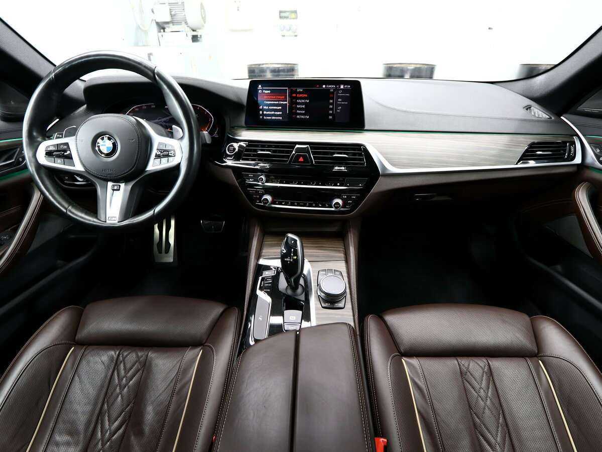 BMW 5 серии 530d xDrive, 2019 Фото №15