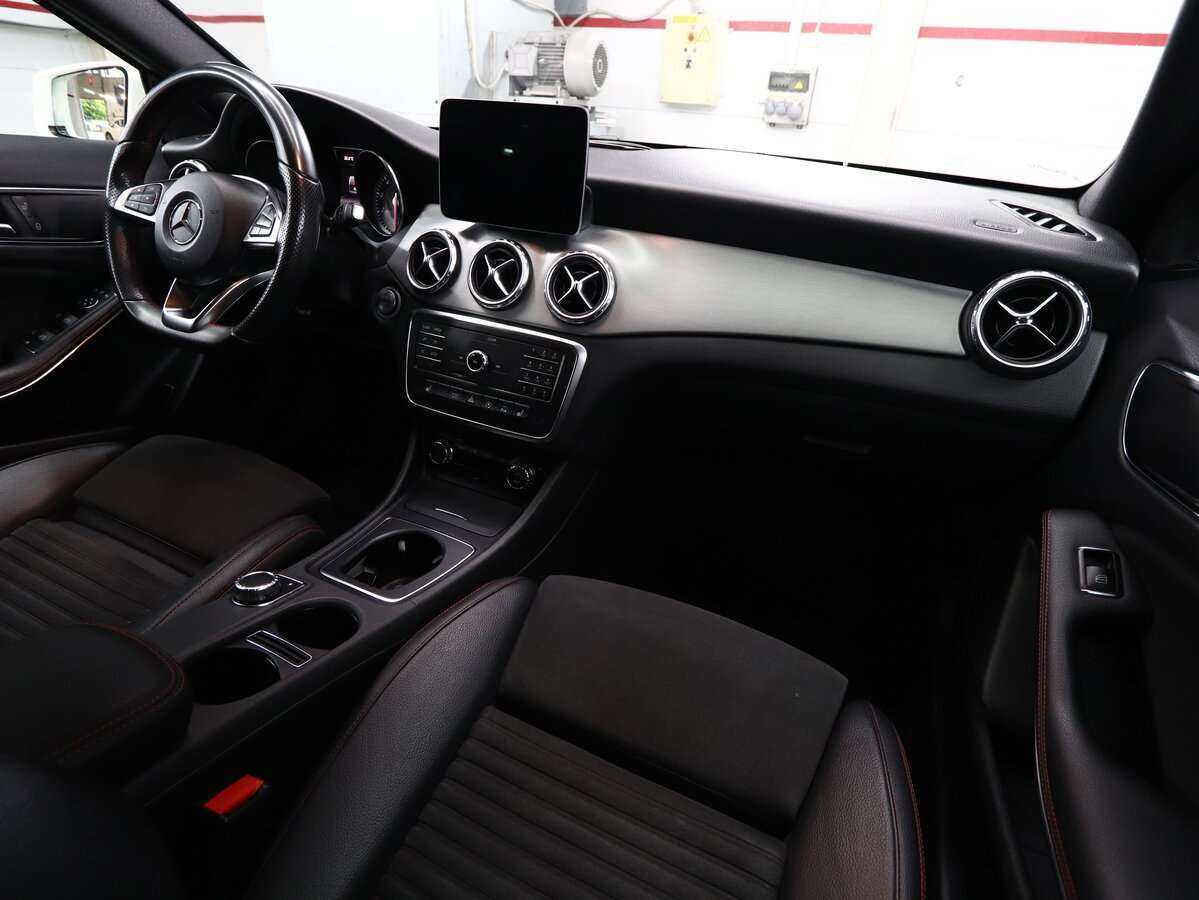 Mercedes-Benz GLA 200, 2016 Фото №16