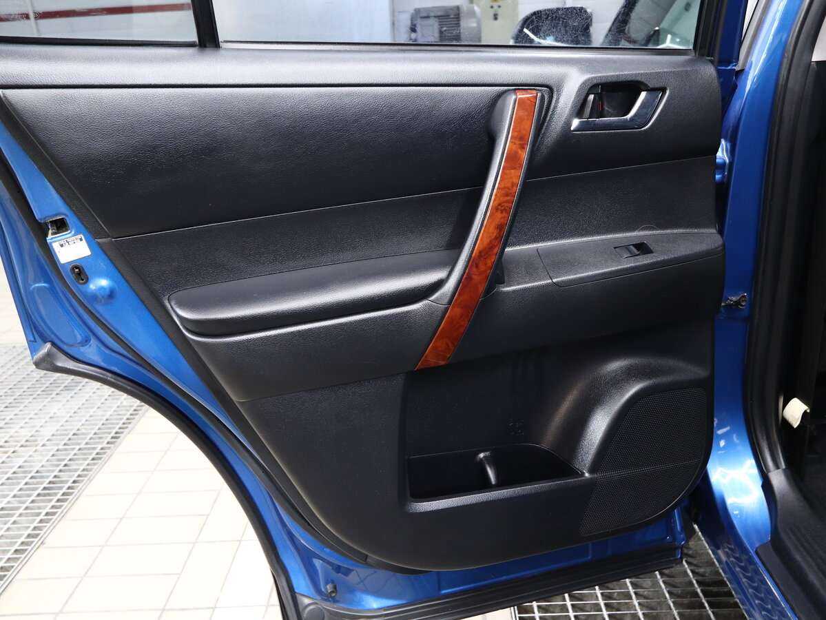 Toyota Highlander, 2011 Фото №11