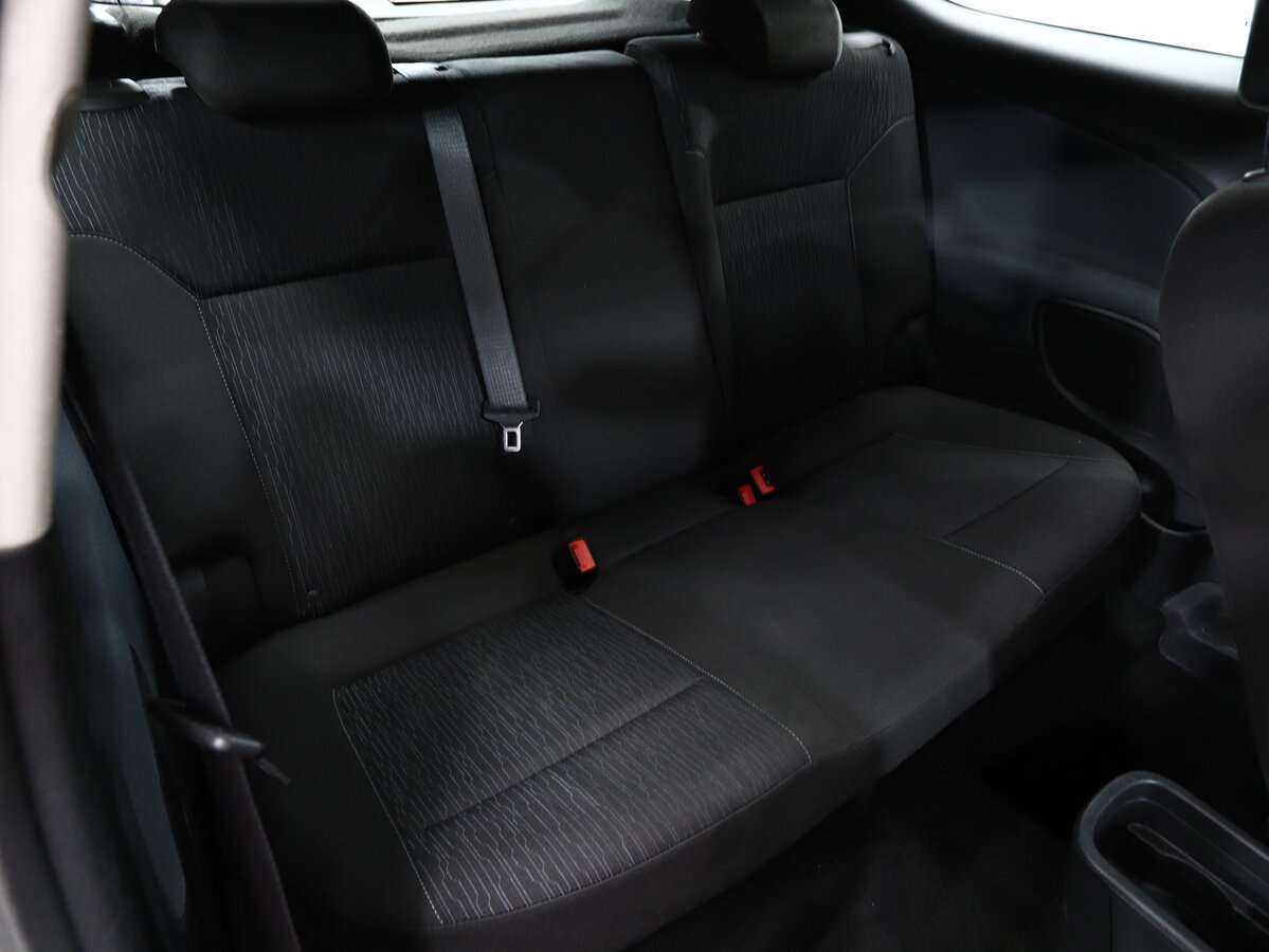 Opel Astra GTC, 2012 Фото №12