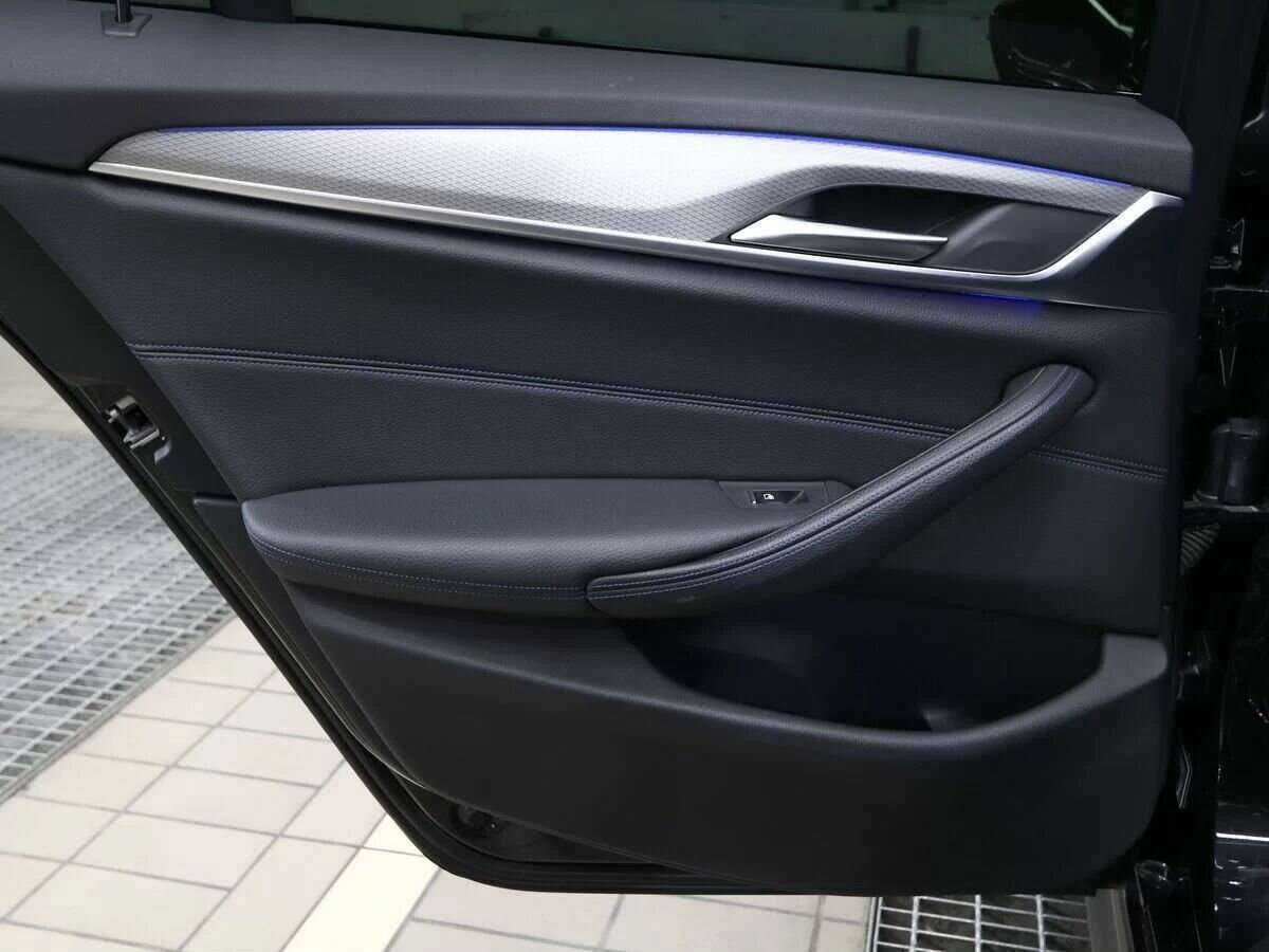 BMW 5 серии 520d xDrive, 2020 Фото №14