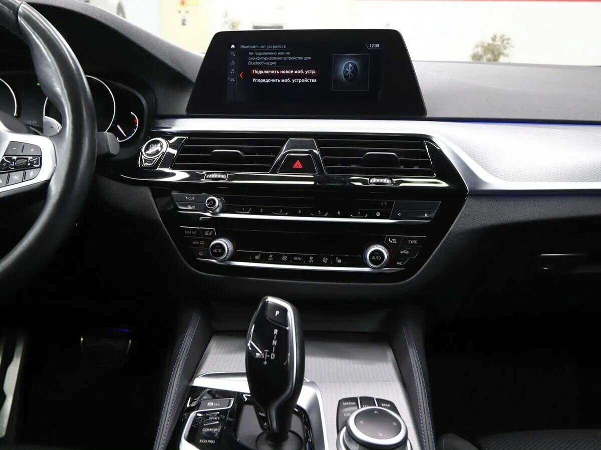 BMW 5 серии 520d xDrive, 2020 Фото №16