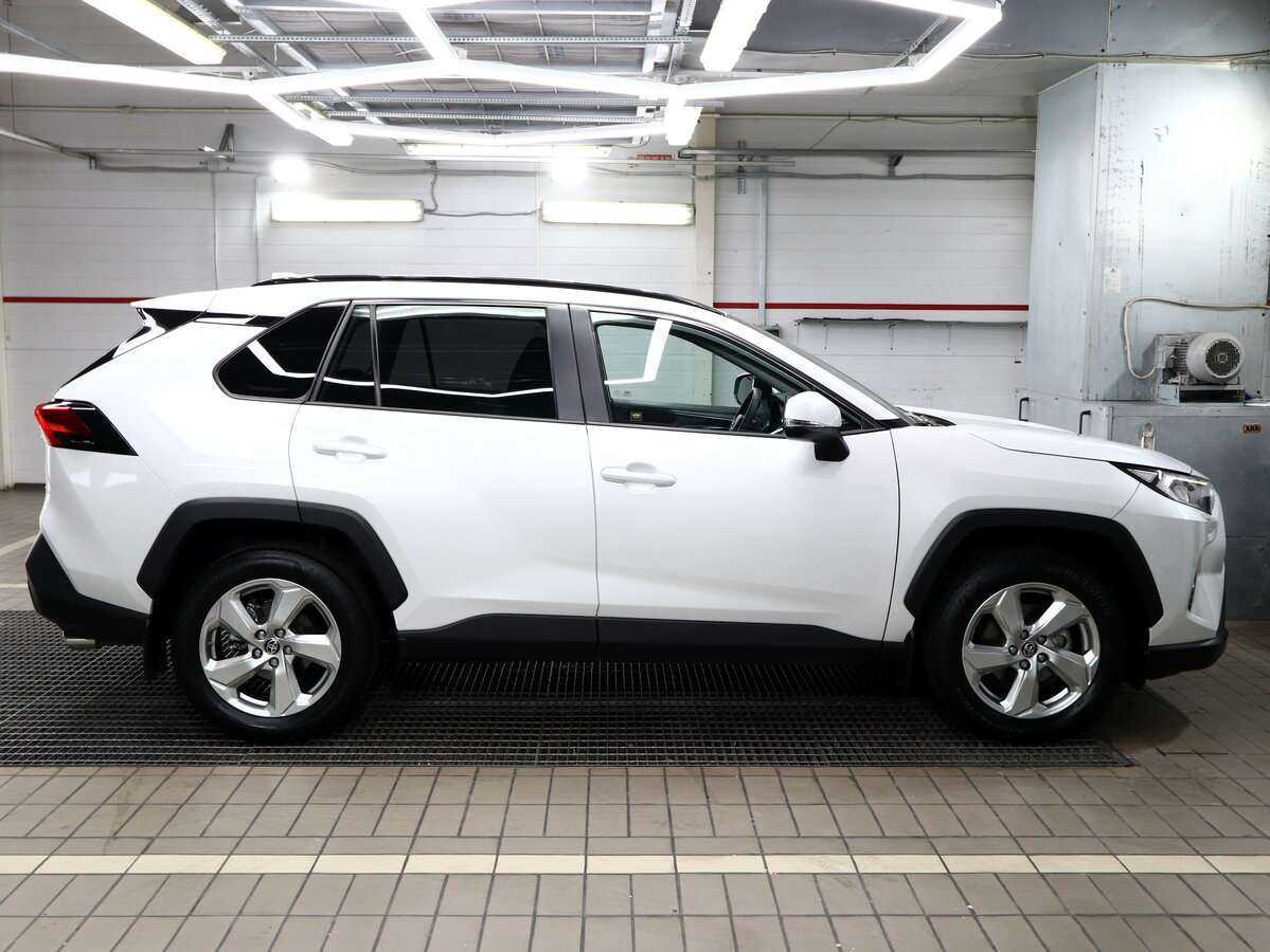 Toyota RAV4, 2021 - 51 000 км. | Фото №2