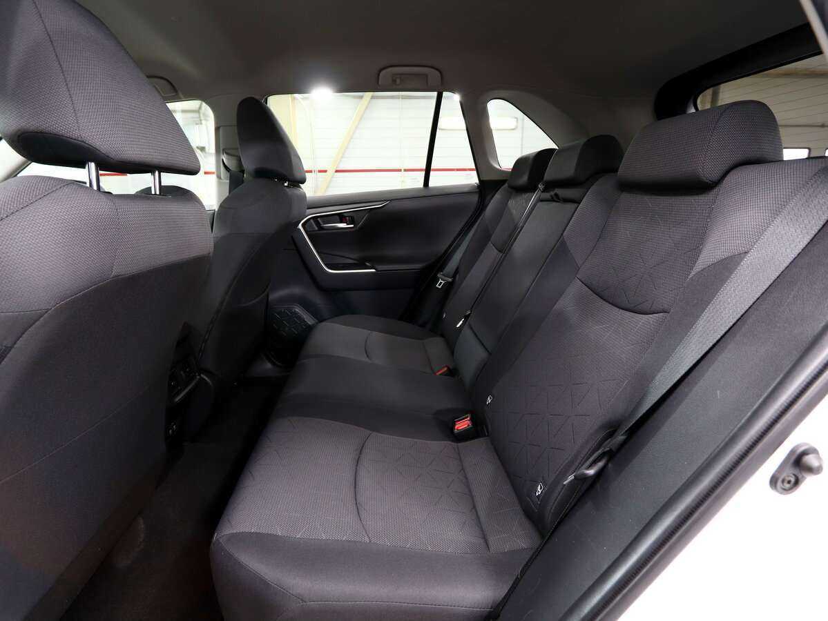 Toyota RAV4, 2021 Фото №18