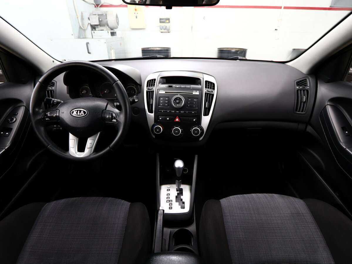 Kia Ceed, 2010 Фото №14