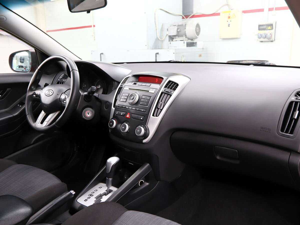 Kia Ceed, 2010 Фото №15