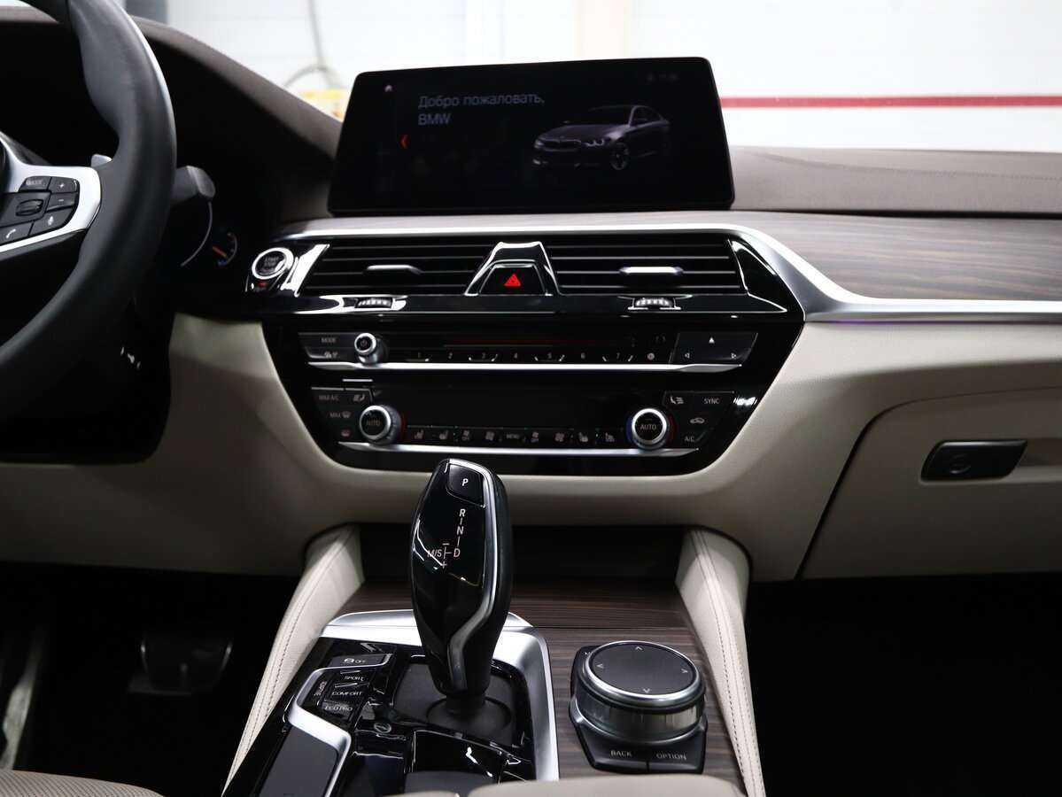 BMW 5 серии 530d xDrive, 2018 Фото №13