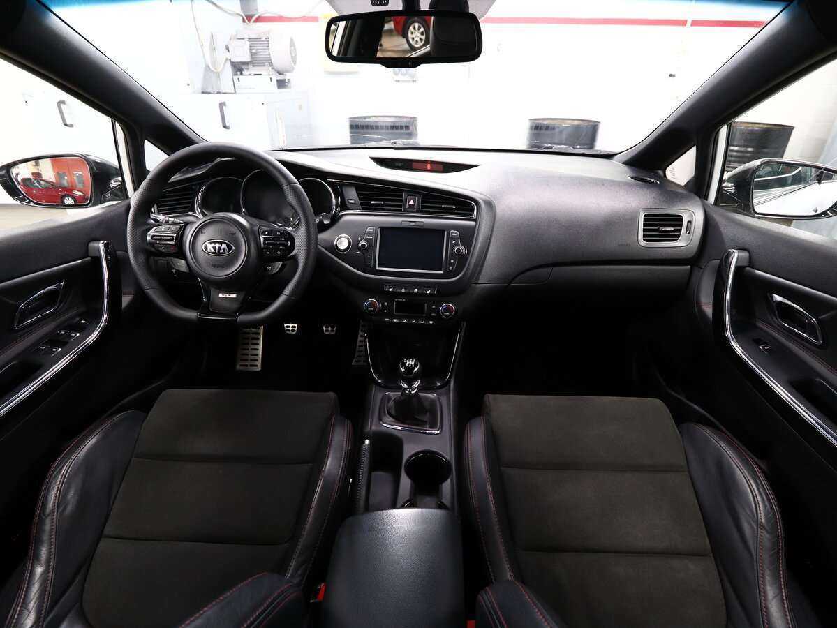 Kia Ceed GT, 2017 Фото №18