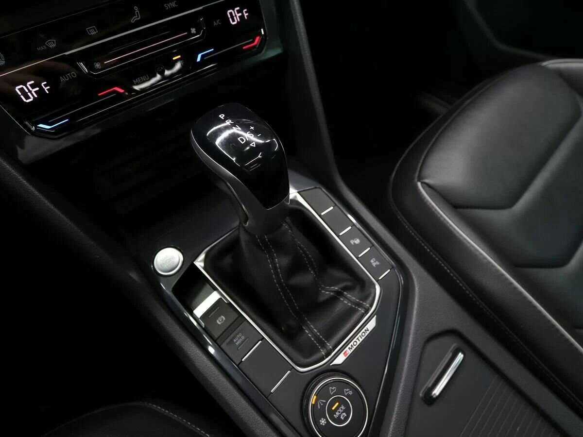 Volkswagen Tiguan, 2021 Фото №20