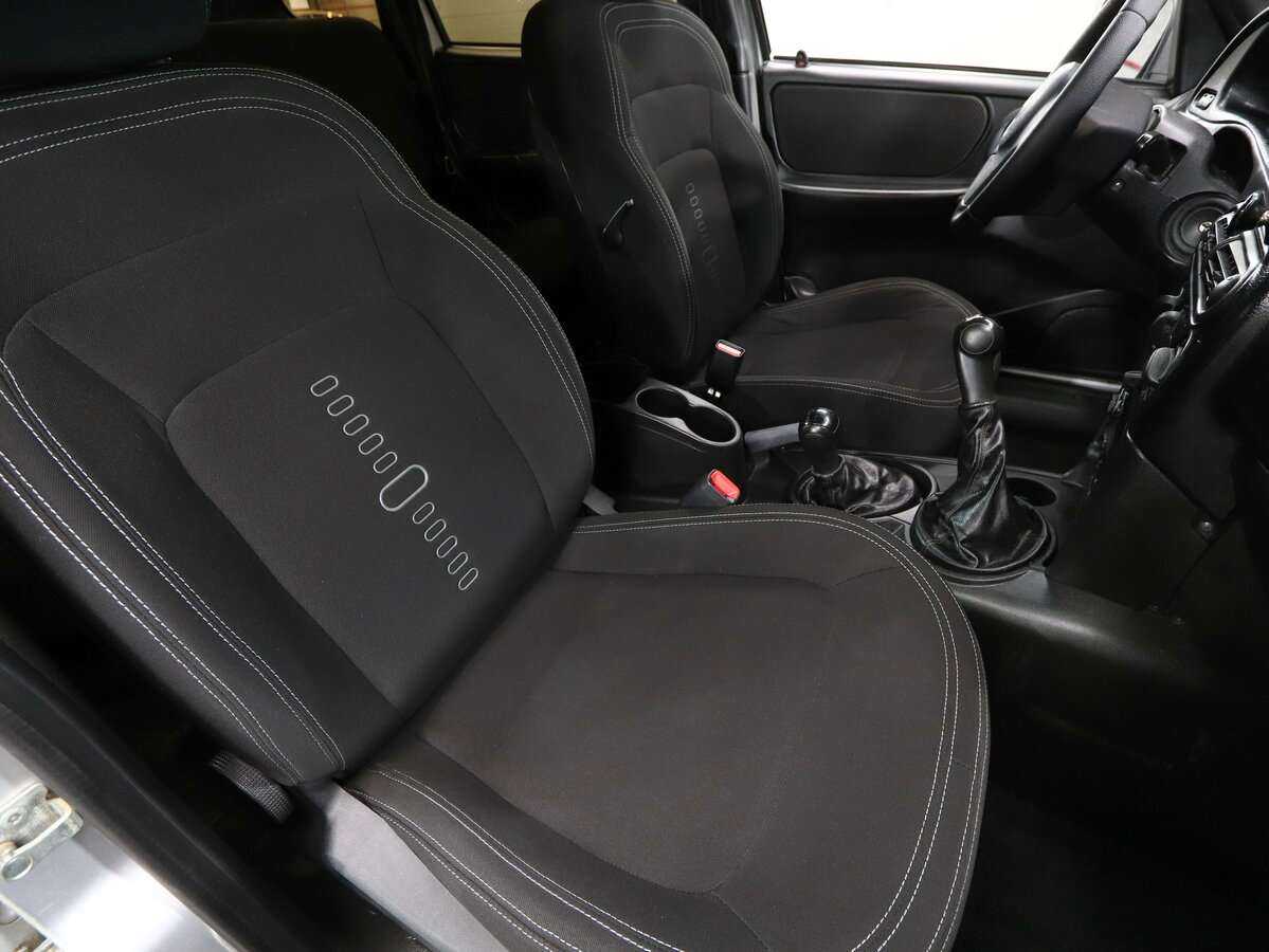 Chevrolet Niva, 2011 Фото №11