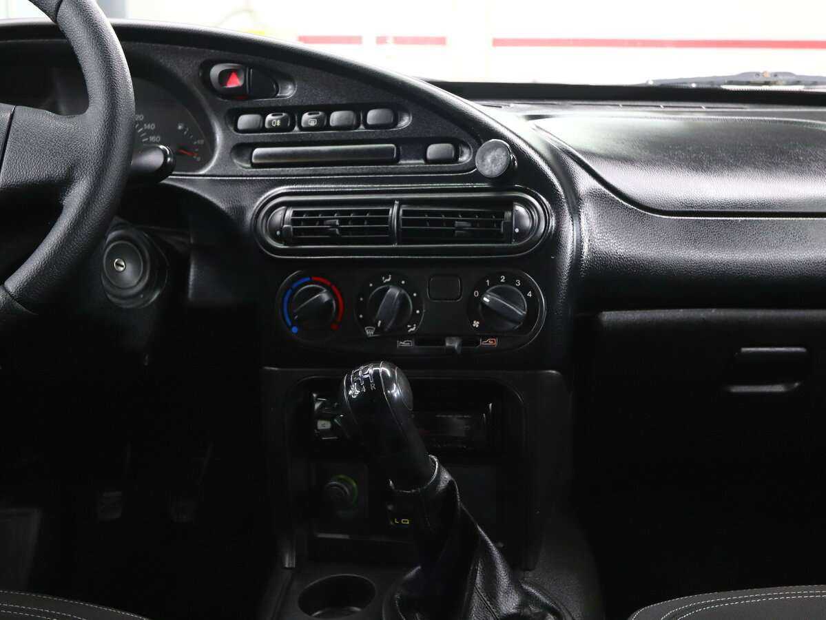 Chevrolet Niva, 2011 Фото №16