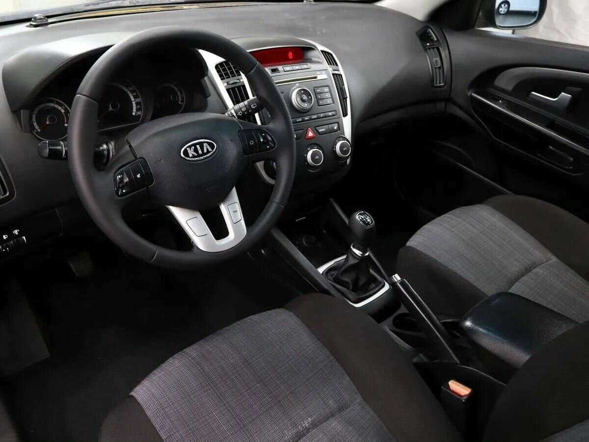Kia Ceed, 2010 Фото №7