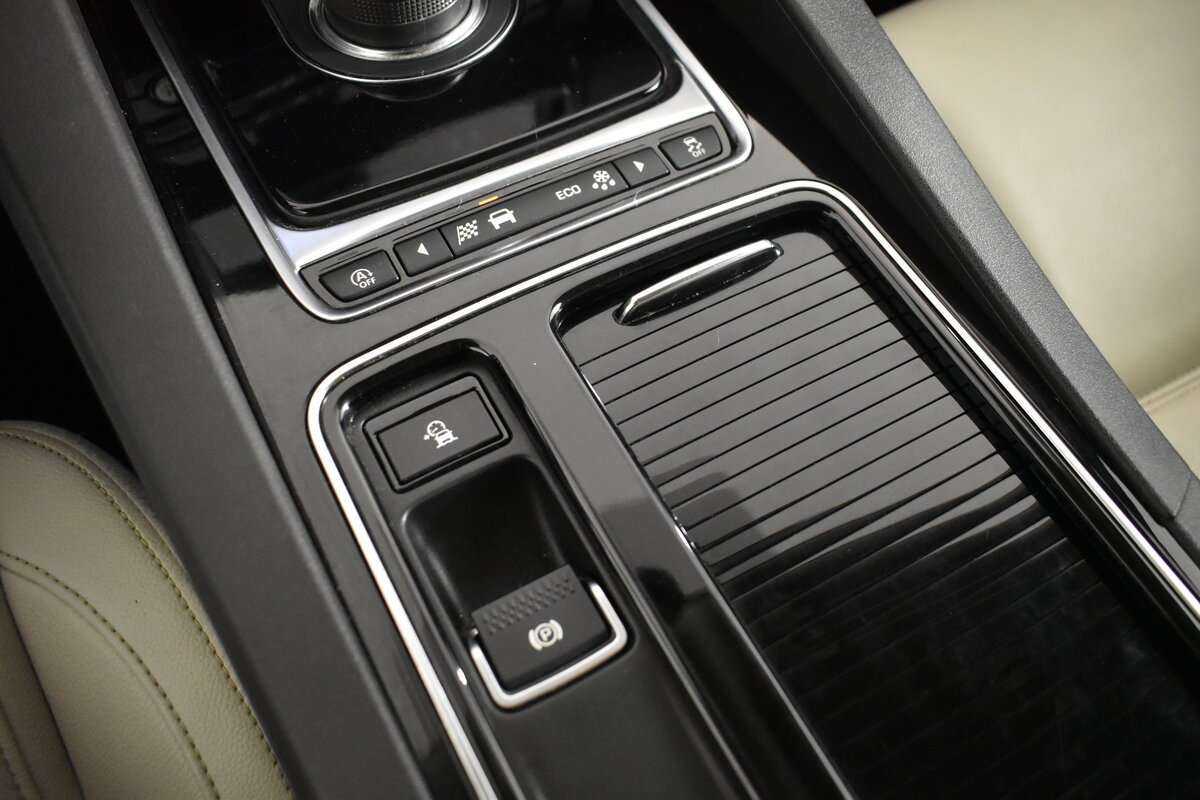 Jaguar F-Pace, 2018 Фото №16