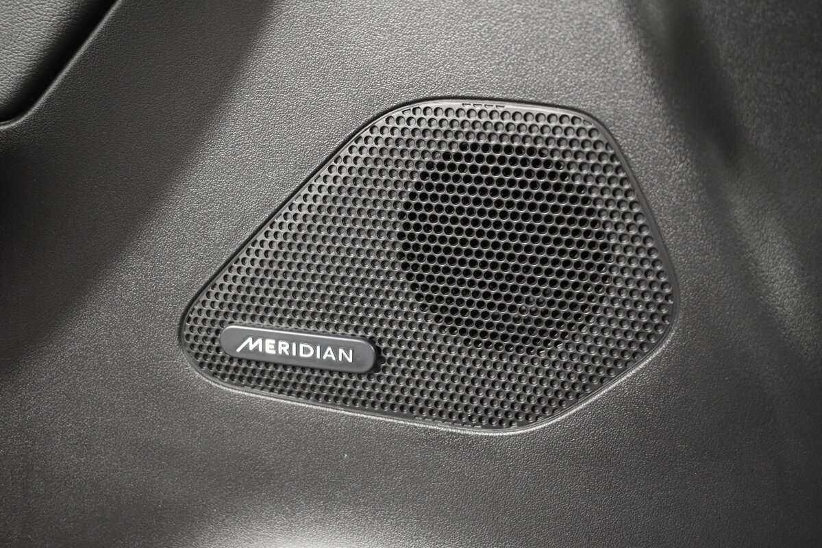 Jaguar F-Pace, 2018 Фото №19