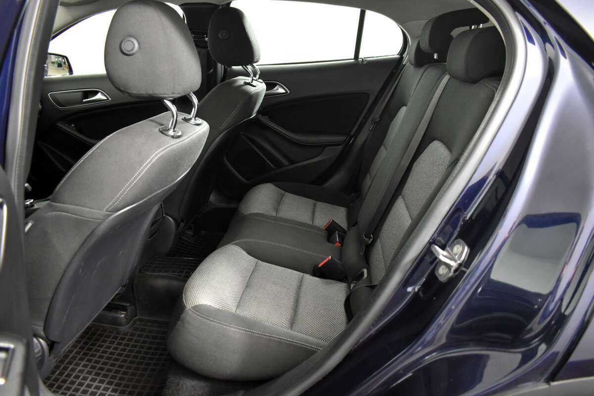 Mercedes-Benz GLA 200, 2018 Фото №12