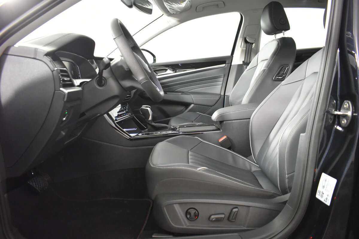 Volkswagen Passat, 2023 Фото №15