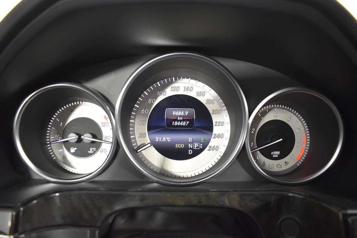 Mercedes-Benz E-Класс 300, 2013 Фото №17