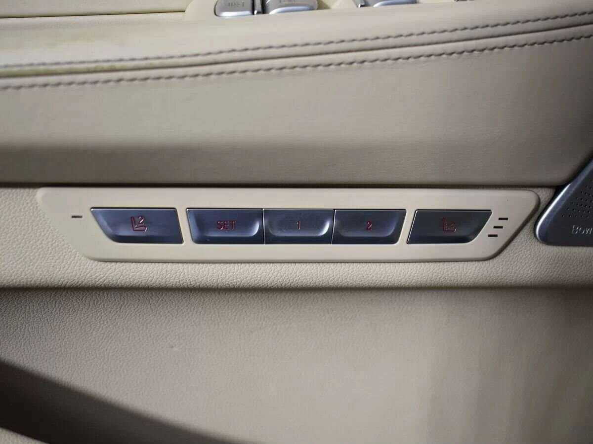 BMW 7 серии 750i xDrive, 2017 Фото №26