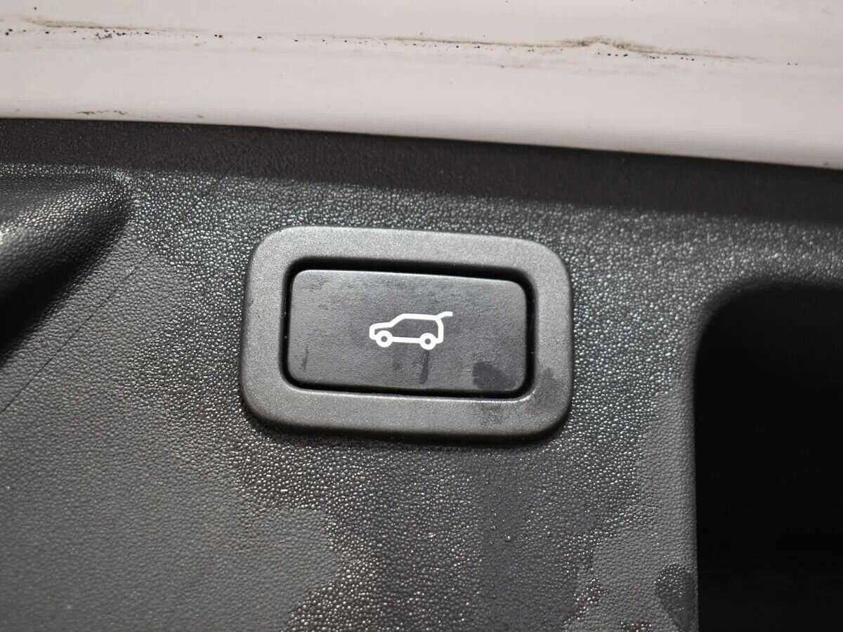 Land Rover Discovery Sport, 2016 - 108 000 км. | Фото №5