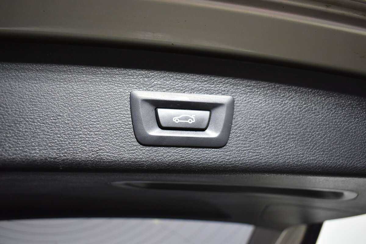 BMW X3 28i xDrive, 2011 Фото №9