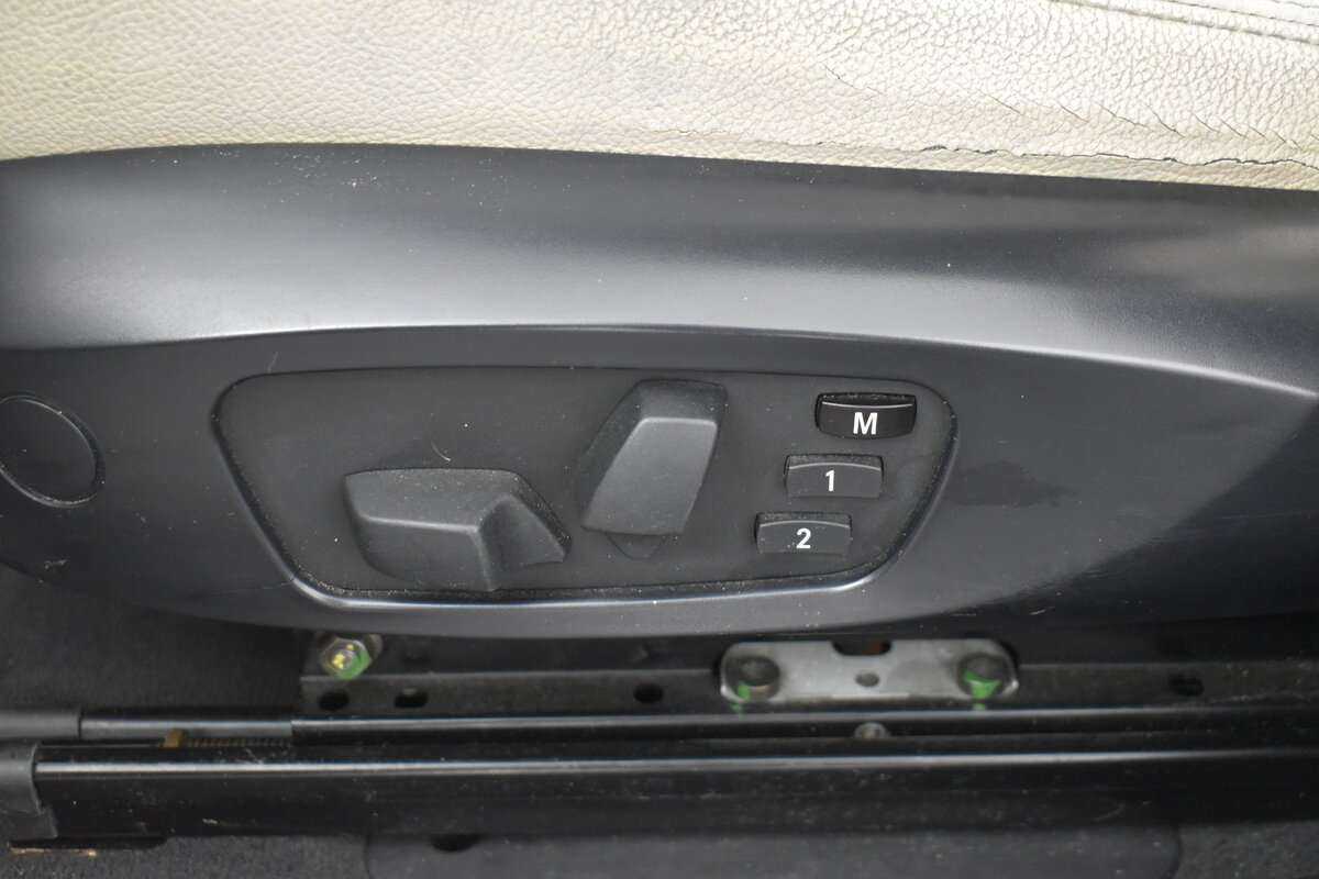 BMW X3 28i xDrive, 2011 Фото №12