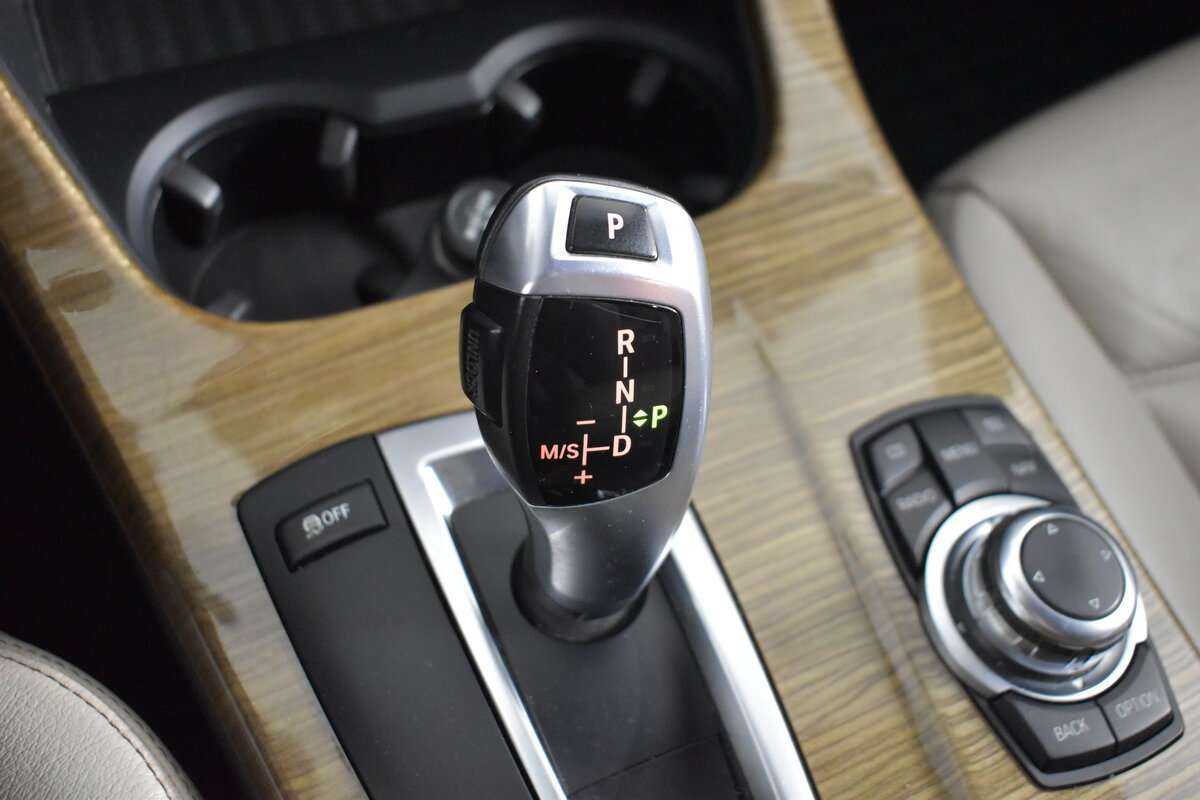 BMW X3 28i xDrive, 2011 Фото №18