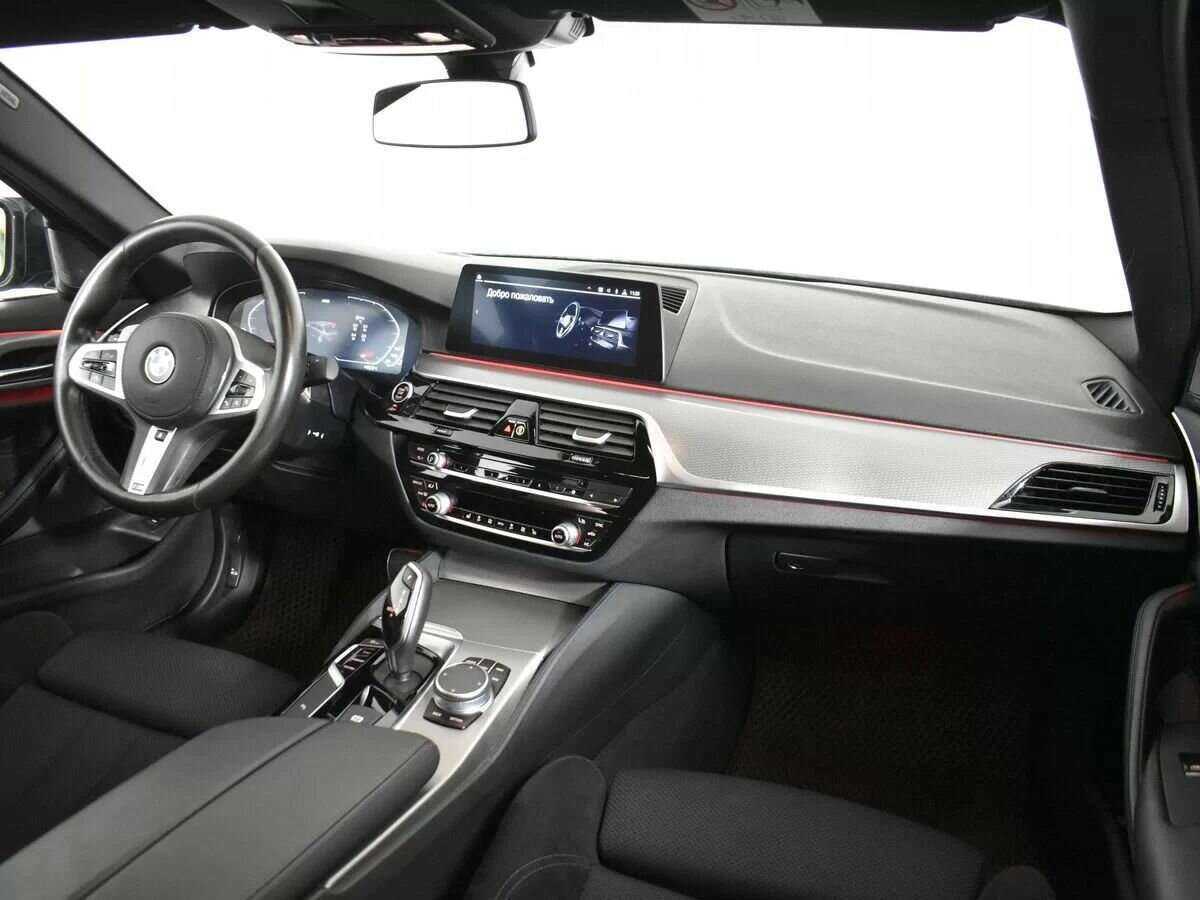 BMW 5 серии 530i xDrive, 2020 Фото №13