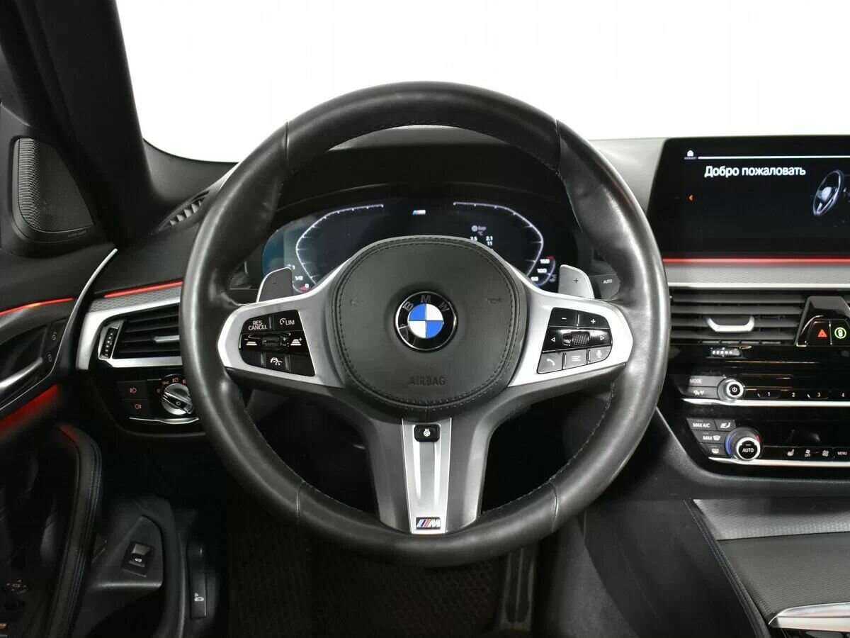 BMW 5 серии 530i xDrive, 2020 Фото №16