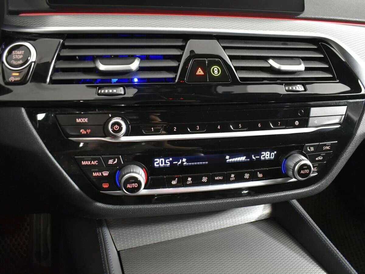 BMW 5 серии 530i xDrive, 2020 Фото №22