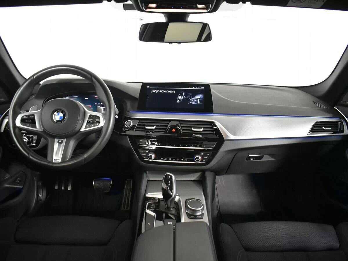 BMW 5 серии 530i xDrive, 2020 Фото №14