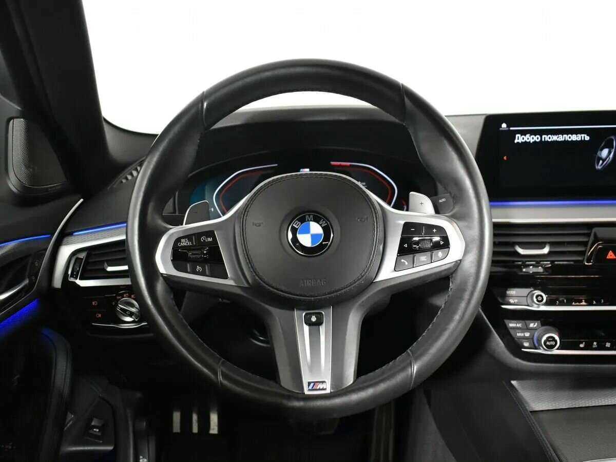 BMW 5 серии 530i xDrive, 2020 Фото №16
