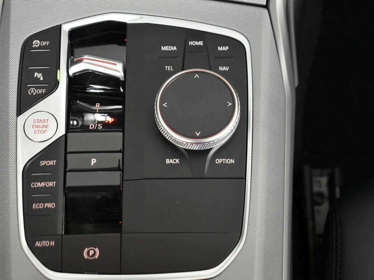 BMW 3 серии 318i, 2023 Фото №23